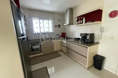 Apartamento &agrave; venda - 185m&sup2; - Meia Praia