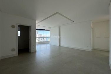 Apartamento &agrave; venda - 129m&sup2; - Meia Praia