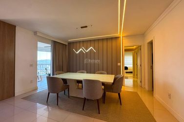 Apartamento &agrave; venda - 139m&sup2; - Centro
