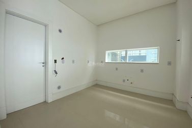 Apartamento &agrave; venda - 240m&sup2; - Meia Praia