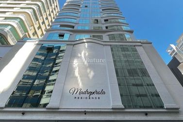 Apartamento &agrave; venda - 128m&sup2; - Meia Praia