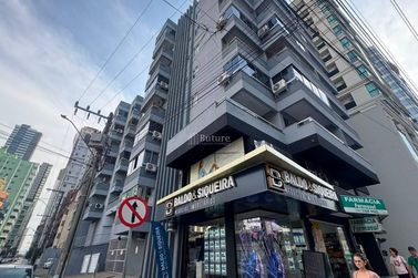 Apartamento &agrave; venda - Meia Praia