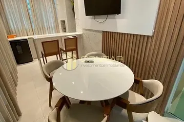 Apartamento &agrave; venda - 145m&sup2; - Meia Praia
