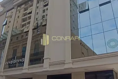 Apartamento &agrave; venda - 135m&sup2; - Centro