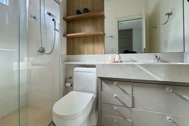 Apartamento &agrave; venda - 240m&sup2; - Meia Praia