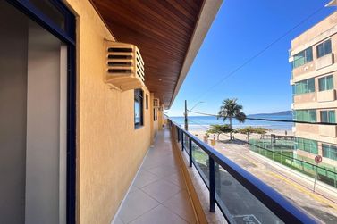Apartamento &agrave; venda - 170m&sup2; - Meia Praia
