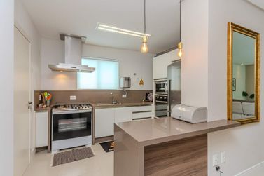 Apartamento para alugar - 130m&sup2; - Pioneiros