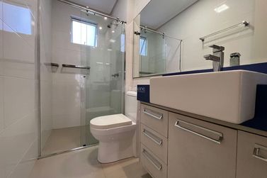 Apartamento &agrave; venda - 178m&sup2; - Meia Praia
