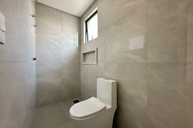 Apartamento &agrave; venda - 130m&sup2; - Meia Praia