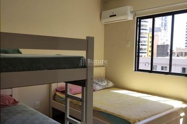 Apartamento &agrave; venda - 95m&sup2; - Meia Praia