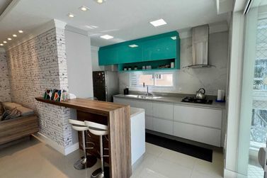 Apartamento &agrave; venda - 128m&sup2; - Meia Praia