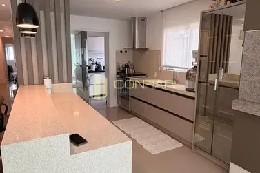 Apartamento &agrave; venda - 134m&sup2; - Meia Praia