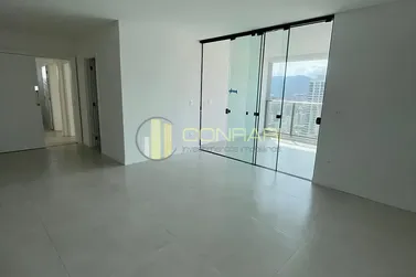 Apartamento &agrave; venda - 133m&sup2; - meia praia
