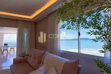 Apartamento &agrave; venda - 129m&sup2; - Meia Praia