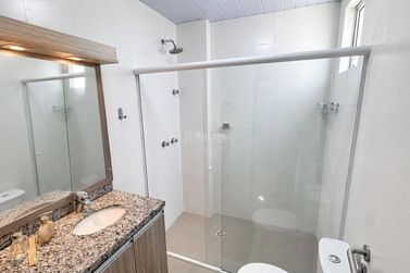 Apartamento &agrave; venda - 213m&sup2; - Meia Praia