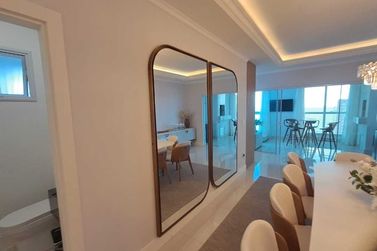 Apartamento &agrave; venda - 185m&sup2; - Meia Praia