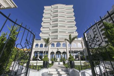 Apartamento &agrave; venda - 170m&sup2; - Centro