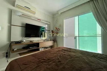Apartamento &agrave; venda - 160m&sup2; - Meia Praia