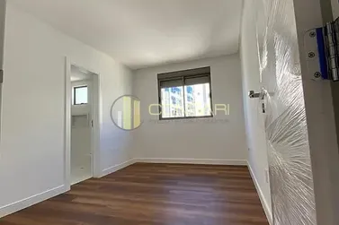 Apartamento &agrave; venda - 150m&sup2; - Meia Praia