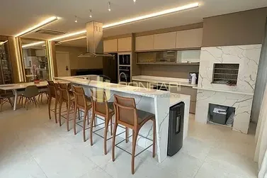 Apartamento para alugar - 163m&sup2; - Meia Praia