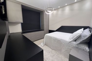 Apartamento &agrave; venda - 135m&sup2; - Meia Praia