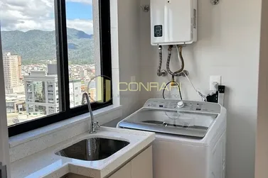 Apartamento &agrave; venda - 110m&sup2; - Meia Praia