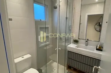 Apartamento &agrave; venda - 145m&sup2; - Meia Praia
