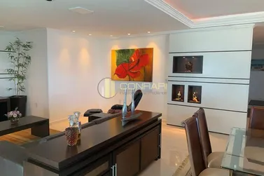 Apartamento &agrave; venda - 206m&sup2; - Meia Praia