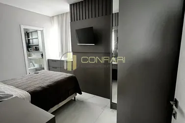 Apartamento &agrave; venda - 101m&sup2; - Meia Praia
