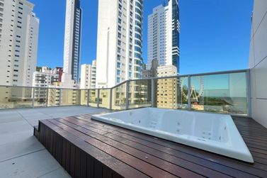 Apartamento &agrave; venda - 223m&sup2; - Pioneiros