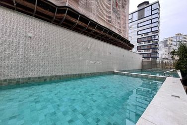 Apartamento &agrave; venda - 119m&sup2; - Meia Praia