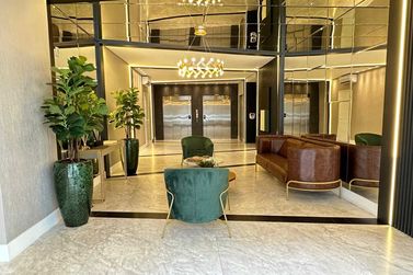 Apartamento &agrave; venda - 151m&sup2; - Meia Praia