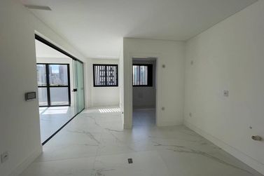 Apartamento &agrave; venda - Meia Praia