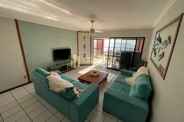 Apartamento &agrave; venda - 260m&sup2; - Meia Praia