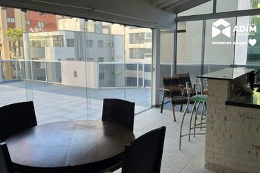 Apartamento para alugar - 160m&sup2; - Meia Praia