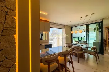 Apartamento &agrave; venda - 114m&sup2; - Meia Praia