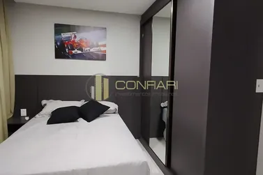 Apartamento &agrave; venda - 101m&sup2; - Meia Praia
