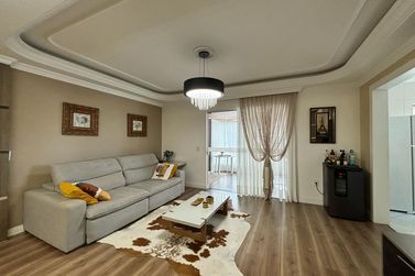 Apartamento para alugar - 170m&sup2; - Meia Praia