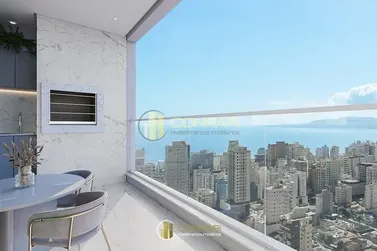 Apartamento &agrave; venda - 102m&sup2; - Meia Praia