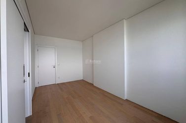 Apartamento &agrave; venda - 335m&sup2; - Centro