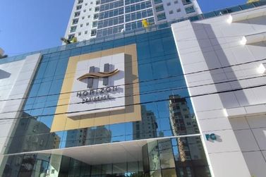 Apartamento para alugar - 125m&sup2; - Centro