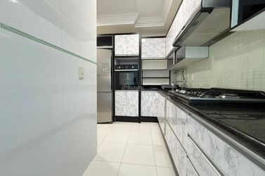 Apartamento &agrave; venda - 197m&sup2; - Meia Praia