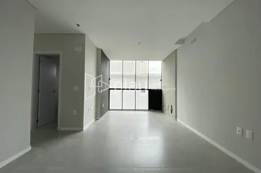 Apartamento &agrave; venda - 40m&sup2; - Meia Praia