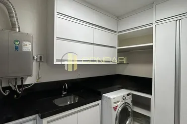 Apartamento &agrave; venda - 170m&sup2; - Meia Praia