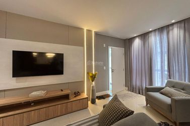 Apartamento &agrave; venda - 130m&sup2; - Meia Praia