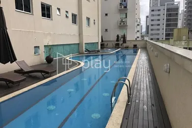 Apartamento &agrave; venda - 185m&sup2; - Meia Praia