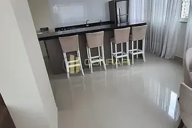 Apartamento &agrave; venda - 150m&sup2; - Meia Praia