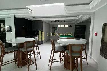 Apartamento &agrave; venda - 117m&sup2; - Meia Praia