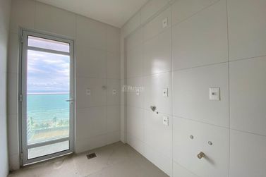 Apartamento &agrave; venda - 157m&sup2; - Meia Praia