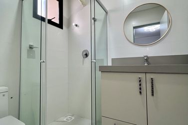 Apartamento &agrave; venda - 118m&sup2; - Meia Praia
